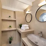 3-4 Bedrooms In Old Town Apartament