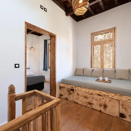 Apartment 3-4 Bedrooms In Old Town *
