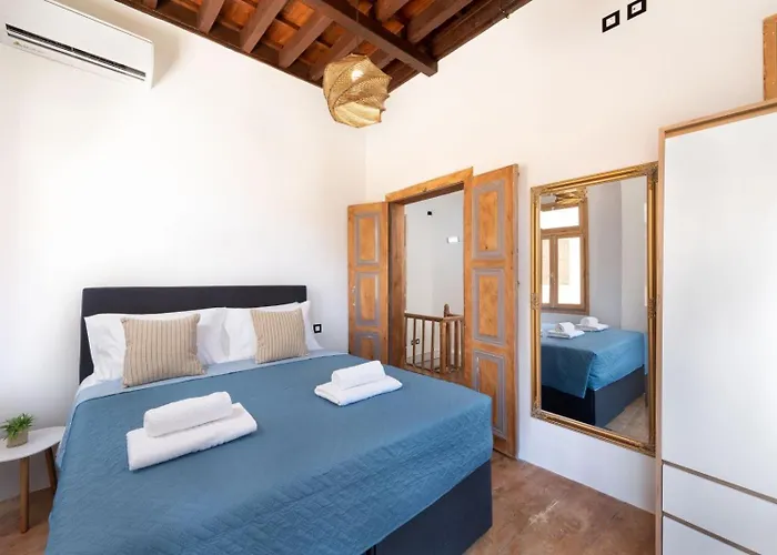 3-4 Bedrooms In Old Town *