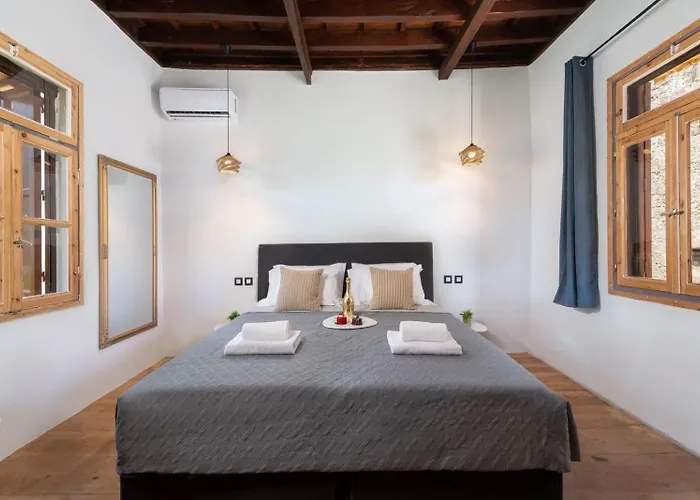 3-4 Bedrooms In Old Town *