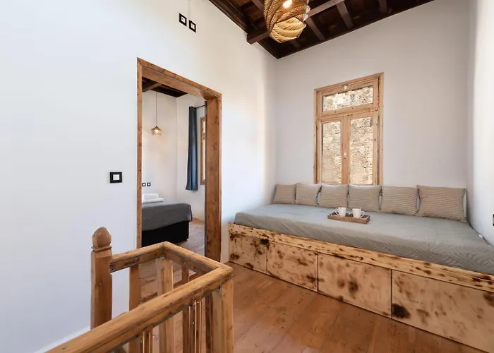 Apartment 3-4 Bedrooms In Old Town *