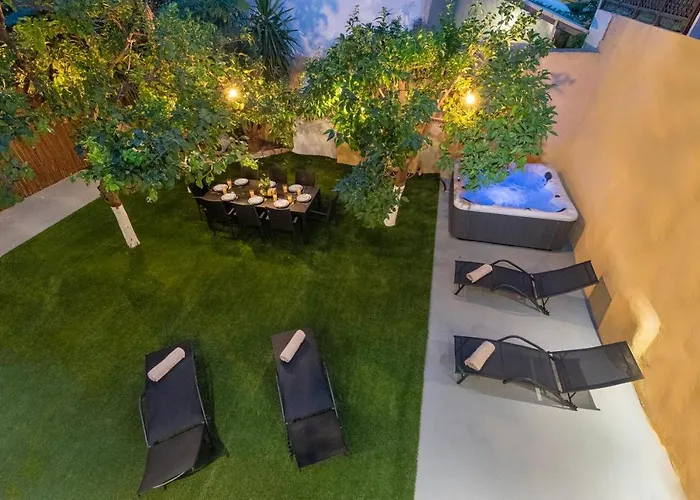 Apartment 3-4 Bedrooms In Old Town